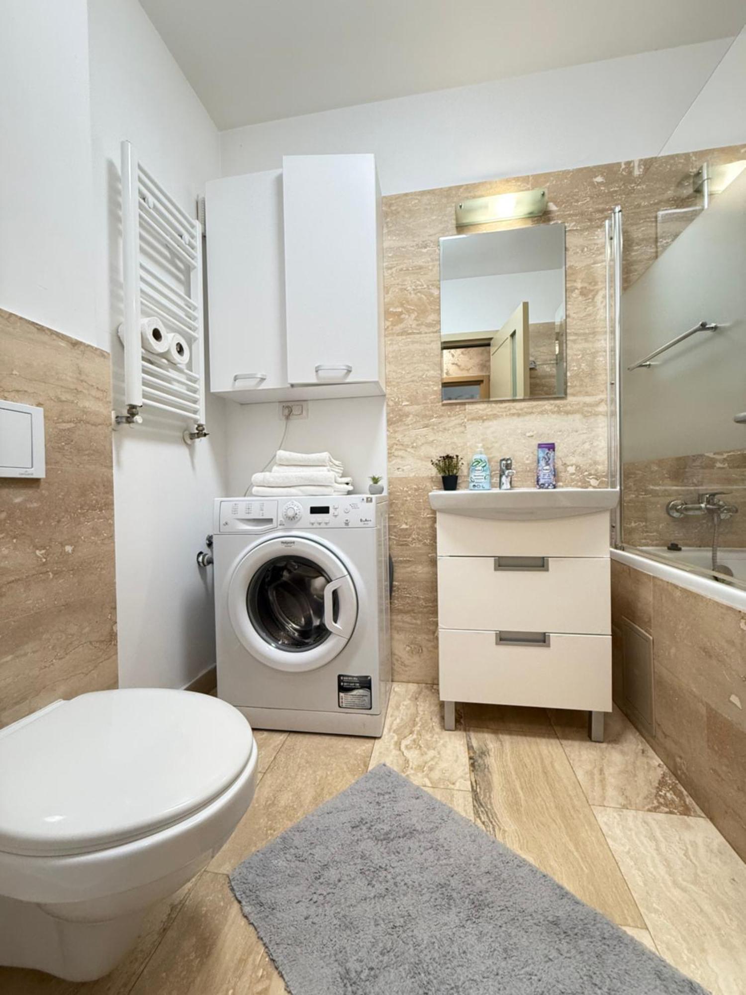 Smart Stay Studio With Free Parking Ясси Екстер'єр фото